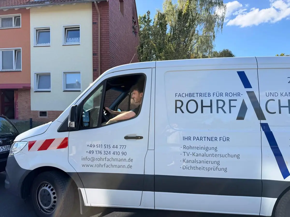 Einsatzfahrzeug von Rohrfachmann für Rohrreinigung und Kanaltechnik